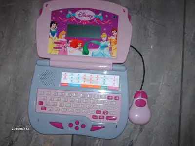 disney princesses et vtech super duo clic en français 10$ chacun appelez au 514-927-7083