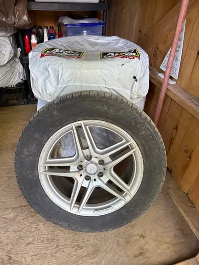 4.pc 245 60 R18 Very good condition rims 18 inch Mercedes AMG OEM tires and rims Curently with all s...