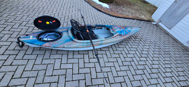 kayak avec rame en fibre de carbone  dans Sports nautiques  à Laval/Rive Nord