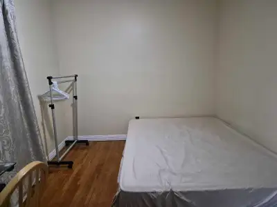 1st Floor Room for Rent Private Bath & Frige & Shared Kitchen & Livingroom All Utilities Included Cl...