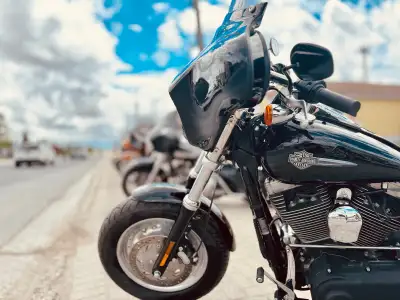 Beautiful bike . Very low kms . Vance & Hines slip ons , batwing farring , rear seat , and brand new...
