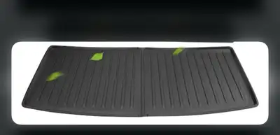 Keep your 2022-2025 Tahoe or Yukon's trunk area pristine with this JTYZSM trunk mat. This mat is des...