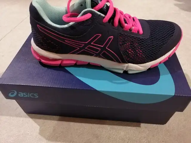 Asics Women's Running Shoes - Indigo Blue and Pink BRAND NEW 6.5 in Women's - Shoes in Markham / York Region - Image 3
