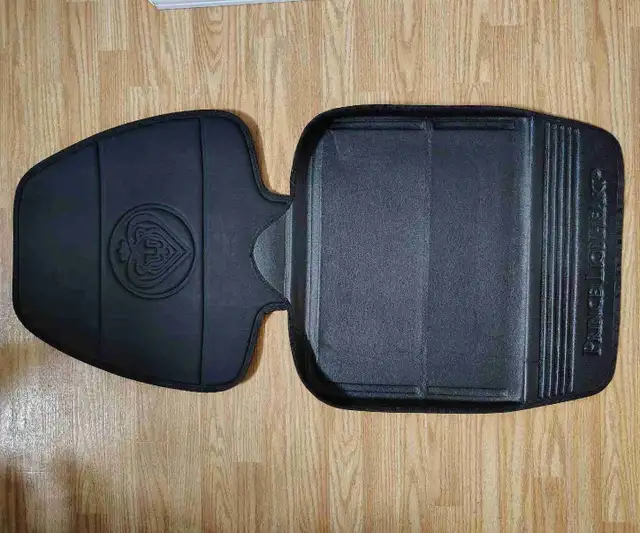 Seat Protector for Car Seat - Prince Lionheart in Strollers, Carriers & Car Seats in Edmonton - Image 2