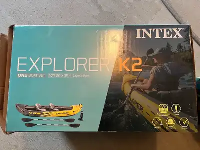 Very Good Condition: Lightweight and compact, this kayak is easy to assemble and, with the Boston va...