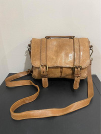 Brown Roots High Quality Leather Purse/Bag