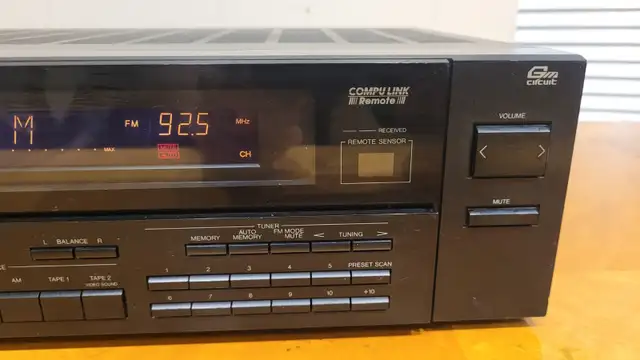 JVC RX-401 AM/FM Computer Controlled Stereo Receiver in Stereo Systems & Home Theatre in Mississauga / Peel Region - Image 4