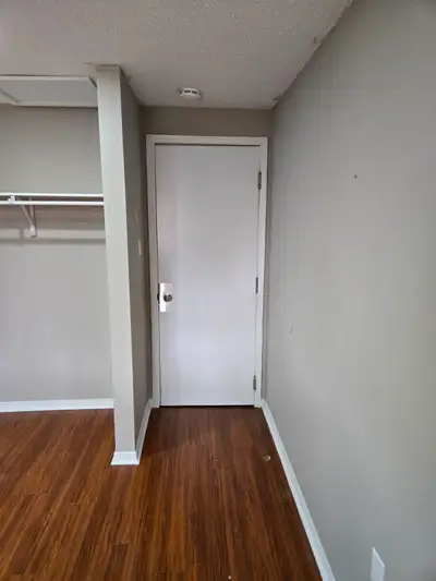 Room for Rent - Unfurnished, Perfect for a Student or Working Professional. Available immediately Ma...