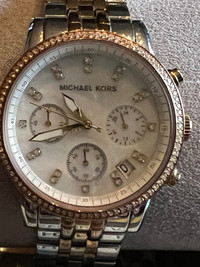 Authentic Michael Kors Ladies Watch, rose gold and silver s/s