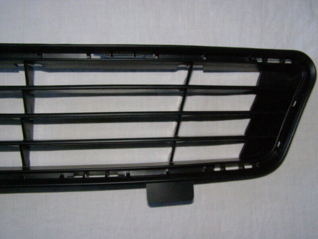 NEUF Grille Pare-choc Toyota Camry 2010 2011 Front Bumper Grill dans Pièces de carrosserie  à Longueuil/Rive Sud - Image 4