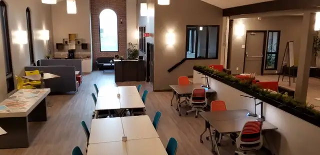 Co-working space64170268922753121