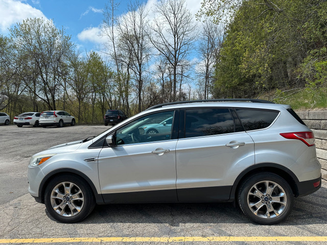 2014 Ford escape SE Ecoboost in Cars & Trucks in Kitchener / Waterloo - Image 2