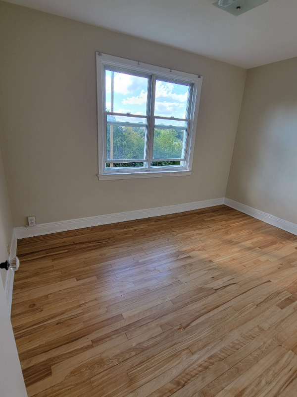 2 bedroom apartment second floor unit near Carleton University Long