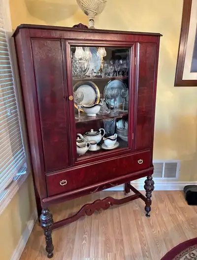 Buffet/Hutch, View more