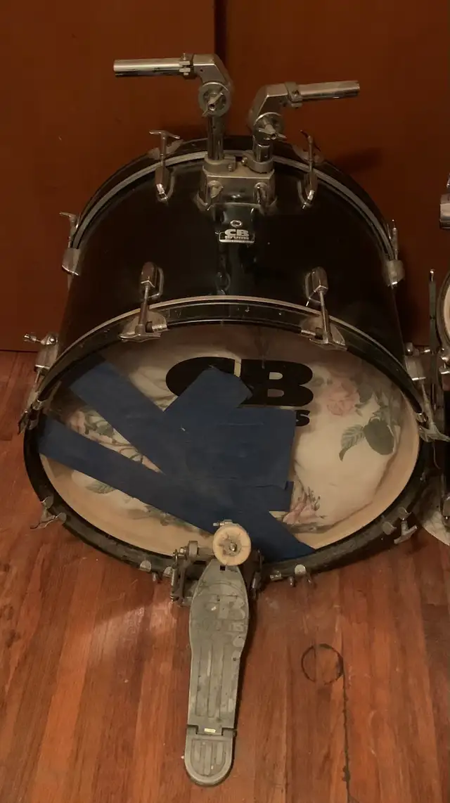 CB Kick Drum-22inch in Drums & Percussion in City of Toronto - Image 2