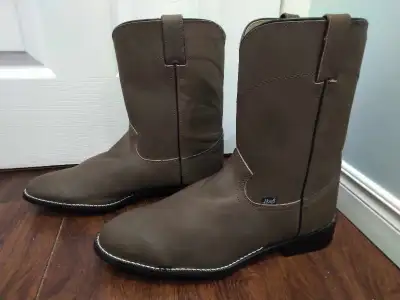 Men's Western Cowboy Boots Size 13 D > Located in Shediac <, View more