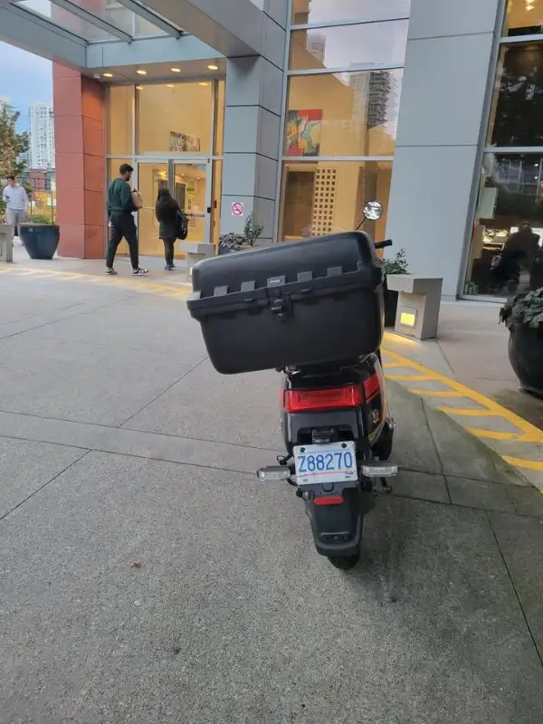 2022 NIU nqi gts moped in Scooters & Pocket Bikes in Vancouver - Image 6