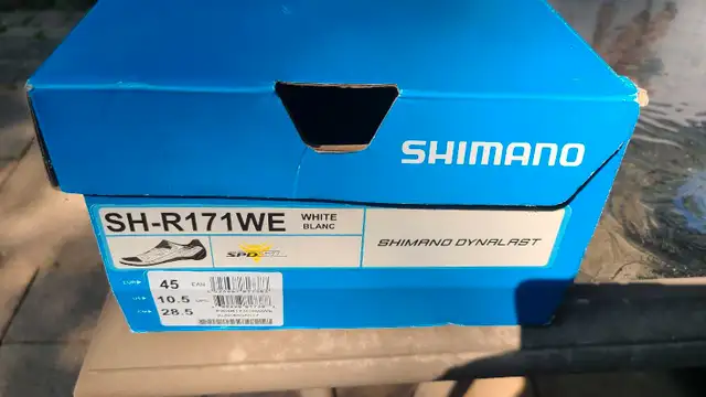Shimano Cycling Shoes in Road in Mississauga / Peel Region - Image 2