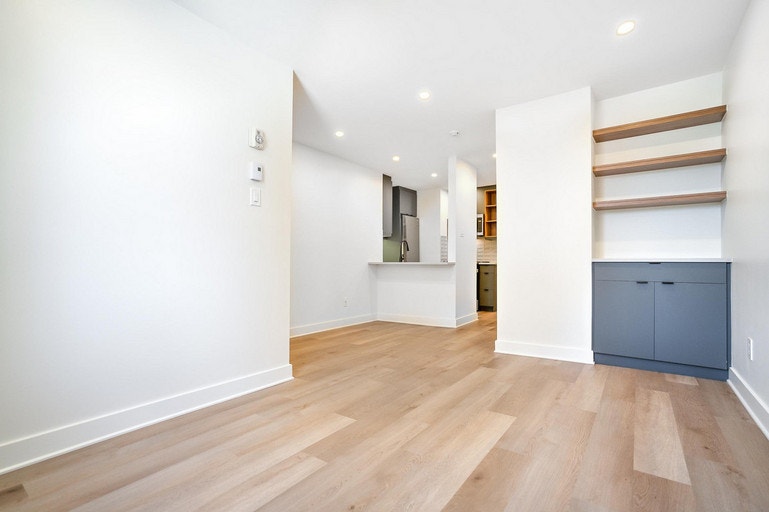2235 Avenue Prud'homme — photo 3