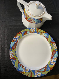 Dinnerware -Full set of 16