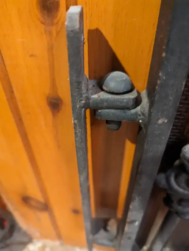 Antique Salvage cast iron fireplace doors in Fireplace & Firewood in Owen Sound - Image 3