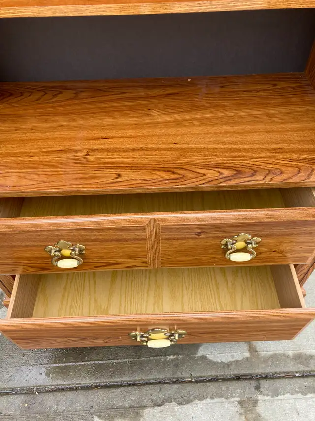 vintage wooden cabinet in Hutches & Display Cabinets in Calgary - Image 6
