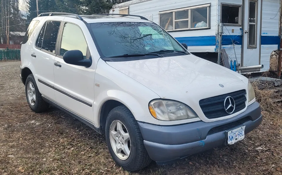 1998 Mercedes-Benz ML320 for sale or trade.
