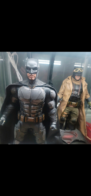 Hot Toys Knightmare & Tactical Suit Batman in Toys & Games in Brantford