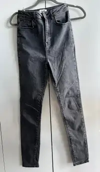 Grey Super High Waist Jeans - size US 25