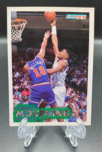1993-94 Alonzo Mourning Fleer Card #22 Charlotte Hornets