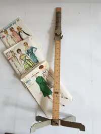 Vintage Adjustable Seamstress  Fashion Designer Hemming Ruler