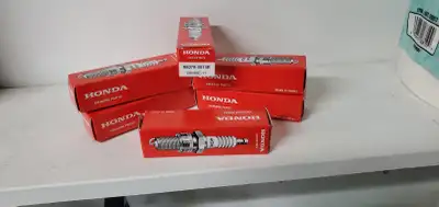 HONDA SPARK PLUGS FOR 2001-2017 GOLDWING - NEW IN BOX, View more