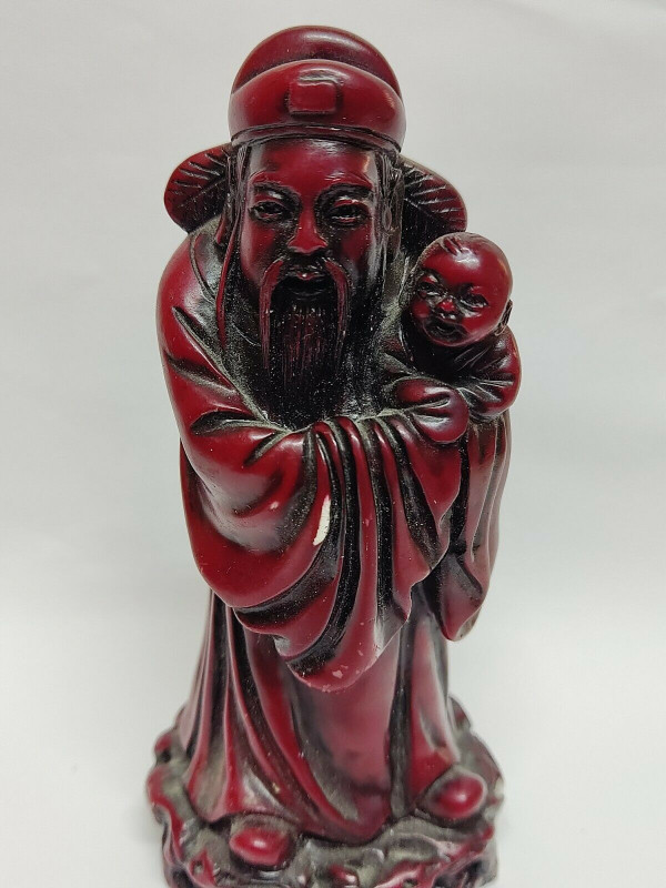 Resin Chinese Figurine Fuk Red God Vintage Wise Man Asian Statue dans Art et objets de collection  à Longueuil/Rive Sud