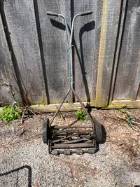 Manual Reel Lawnmower