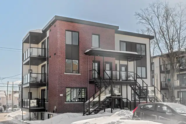 MAGNIFIQUE CONDO À L'ANCIENNE-LORETTE!