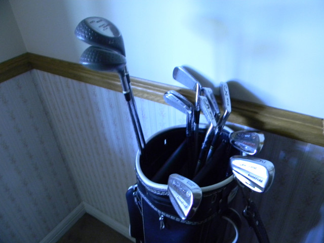 Mens Wilson Signature Right Handed Golf Clubs in Golf in Kitchener / Waterloo - Image 2