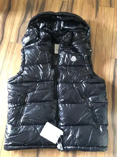 Moncler Vest L, View more