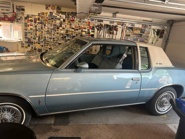 1980 Oldsmobile cutlass supreme  in Classic Cars in Markham / York Region - Image 2