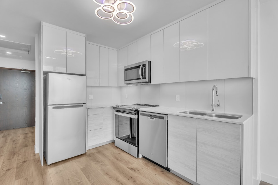 Two Bedrooms Condo for Rent in Downtown Kitchener 3