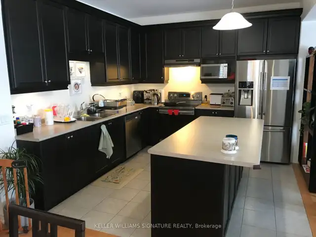 Beautiful Semi-Detached home for LEASE in Preserve – OAKVILLE in Long Term Rentals in Oakville / Halton Region - Image 5
