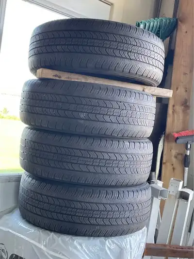 Good brand! Michelin all season tires. 215/55/R17. Primacy mxv Total 4 tires. 3 of them are great. T...