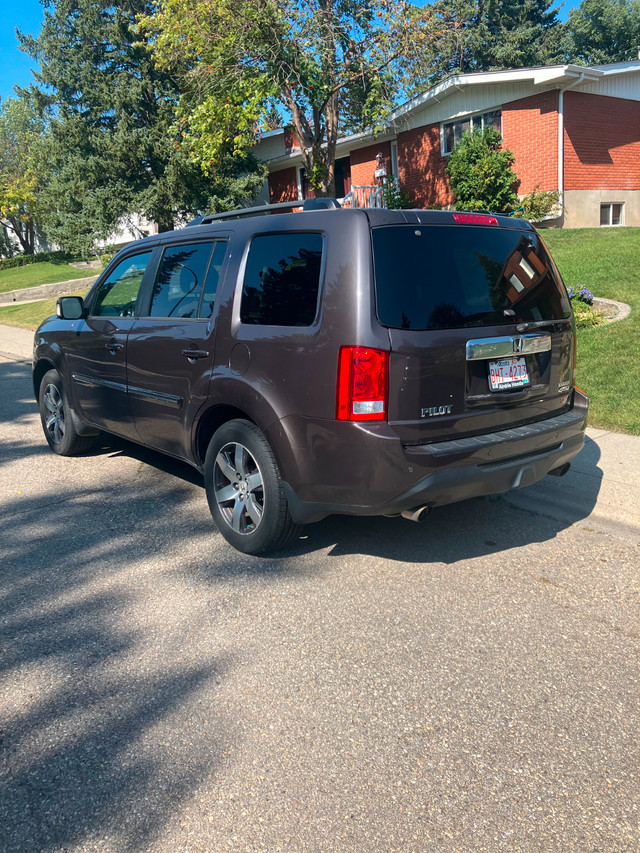 2012 HONDA PILOT TOURING EDITION (needs work) in Cars & Trucks in Calgary