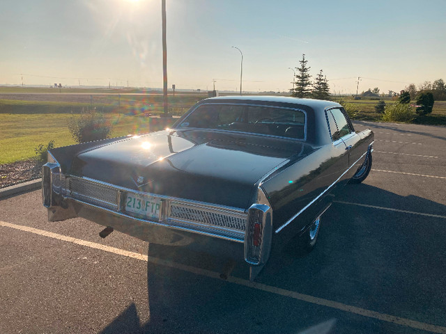 1965 Cadillac Coupe Deville in Classic Cars in Regina - Image 4