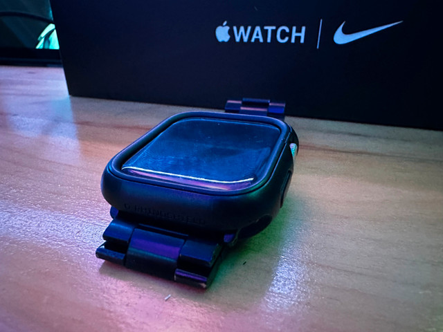 Montre Apple Watch Nike Series 7 45mm Starlight Aluminium GPS dans Appareils électroniques  à Longueuil/Rive Sud - Image 4