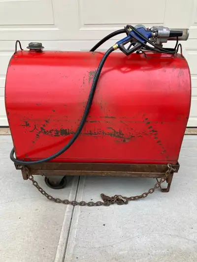 145 imperial gallons, 650 litres 30" wide, 31" high, 50" long Shedded, excellent condition. 12 volt...