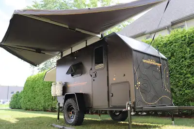 Longueur: 15’ - Largeur: 5’ - Hauteur intérieur: 5’.7” - Poids à vide : 2 000 lb ********** Vente pa...