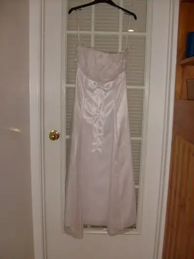 Brand New Strapless White Wedding Dress Petite (fits 0-2), View more