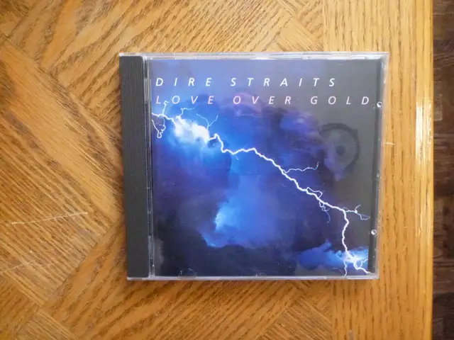 Love Over Gold – Dire Straits      CD    mint   $4.00628637312277771225