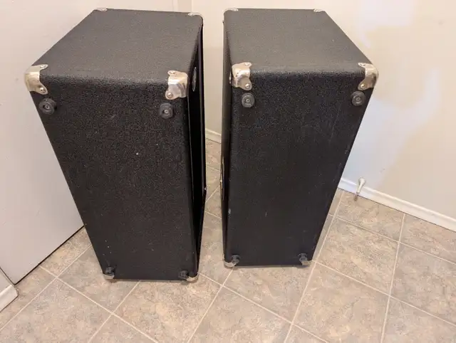 Peavey Stage Monitors Dual 10" Woofers 70 Watts 16 Ohms 1980's in Stereo Systems & Home Theatre in Red Deer - Image 7