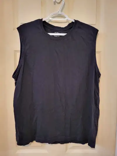 4 Men's sleeveless shirts size XL, View more
